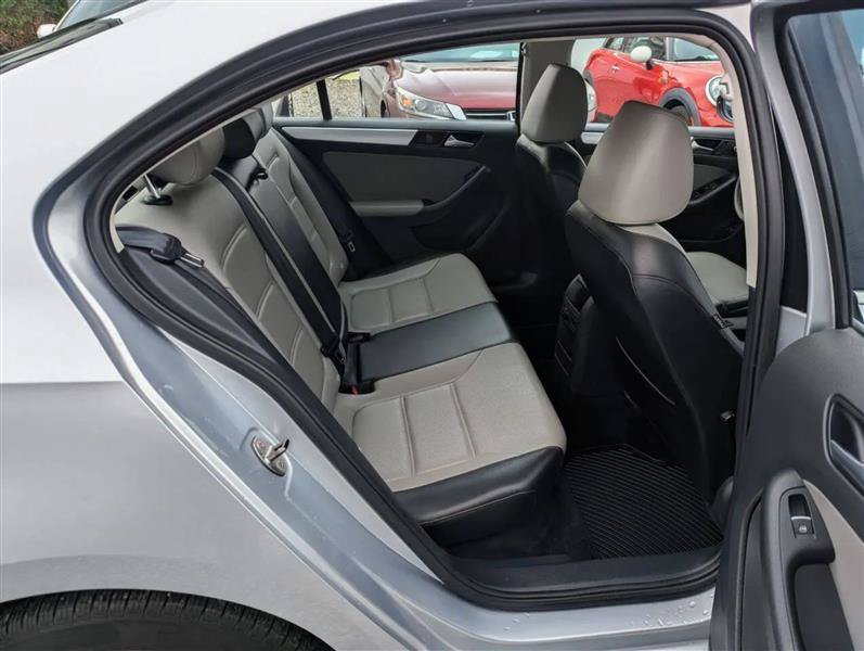 Used 2014 Volkswagen Jetta SEL FWD image 14