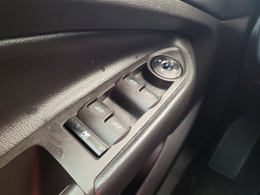 Used 2019 Ford Escape S image 27