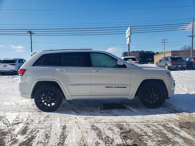 Used 2020 Jeep Grand Cherokee Altitude image 6
