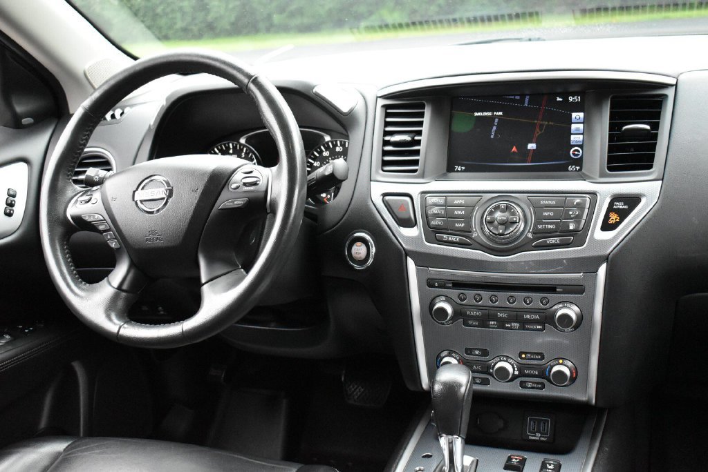 Used 2018 Nissan Pathfinder SL w/ SL Premium Package AWD/4WD image 38