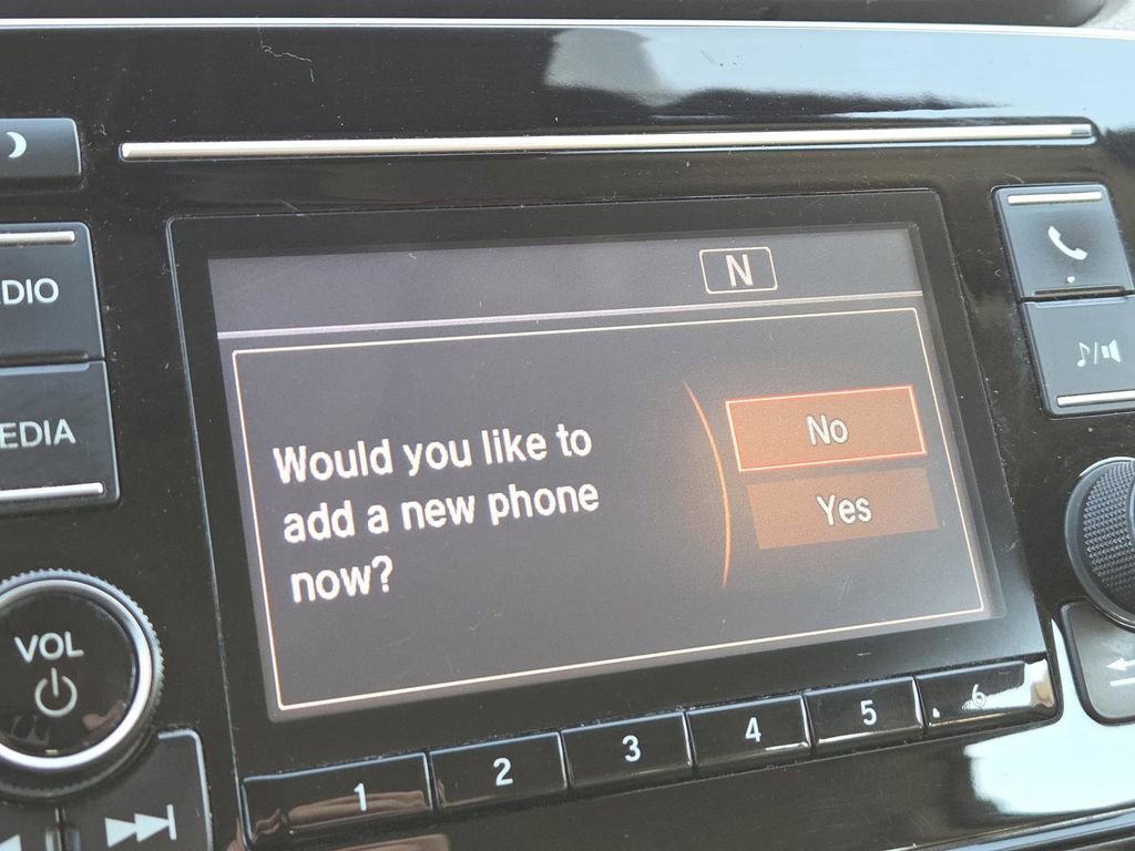 Used 2022 Honda CR-V LX image 3