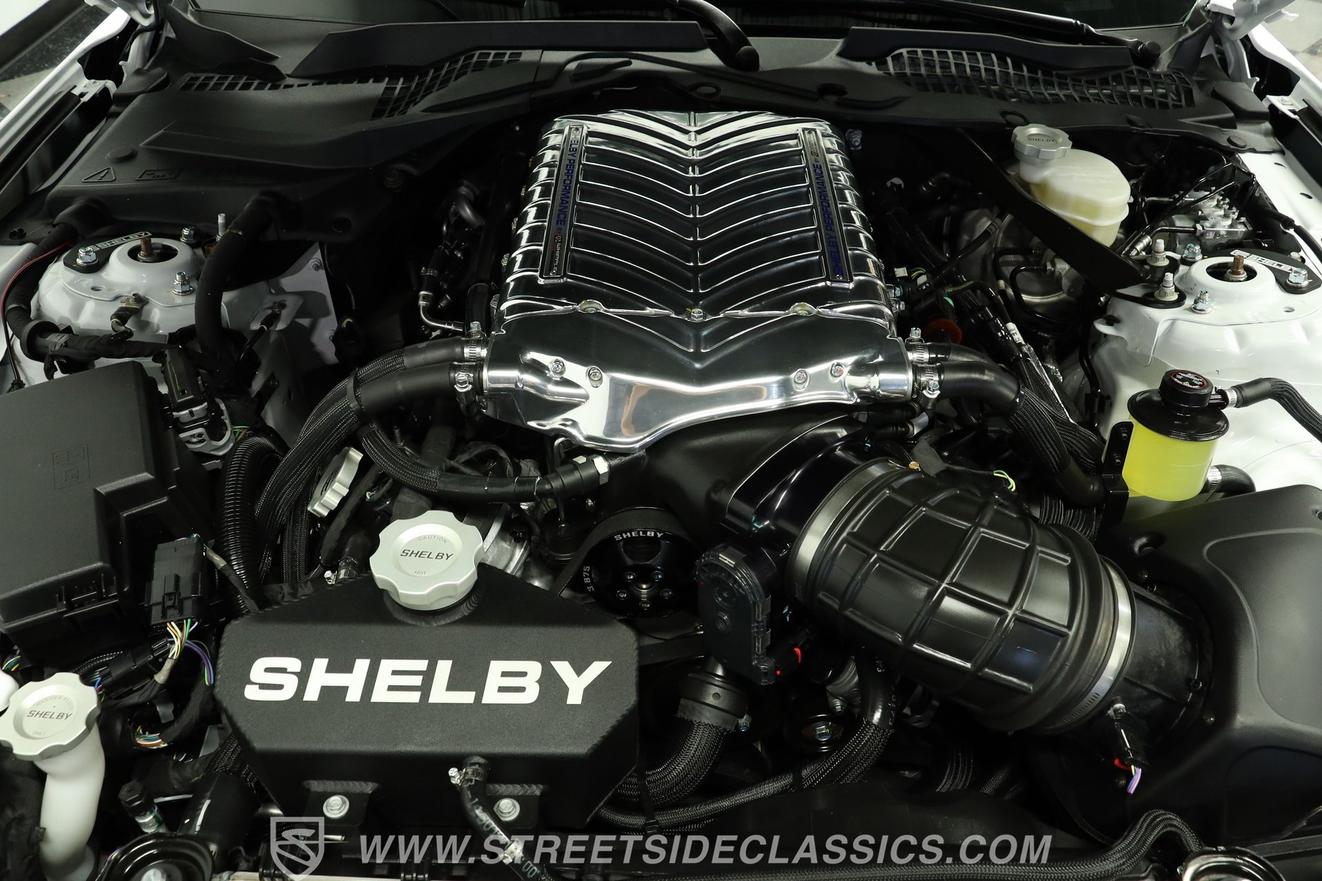 Used 2023 Ford Mustang GT Premium w/ GT Performance Package RWD image 3
