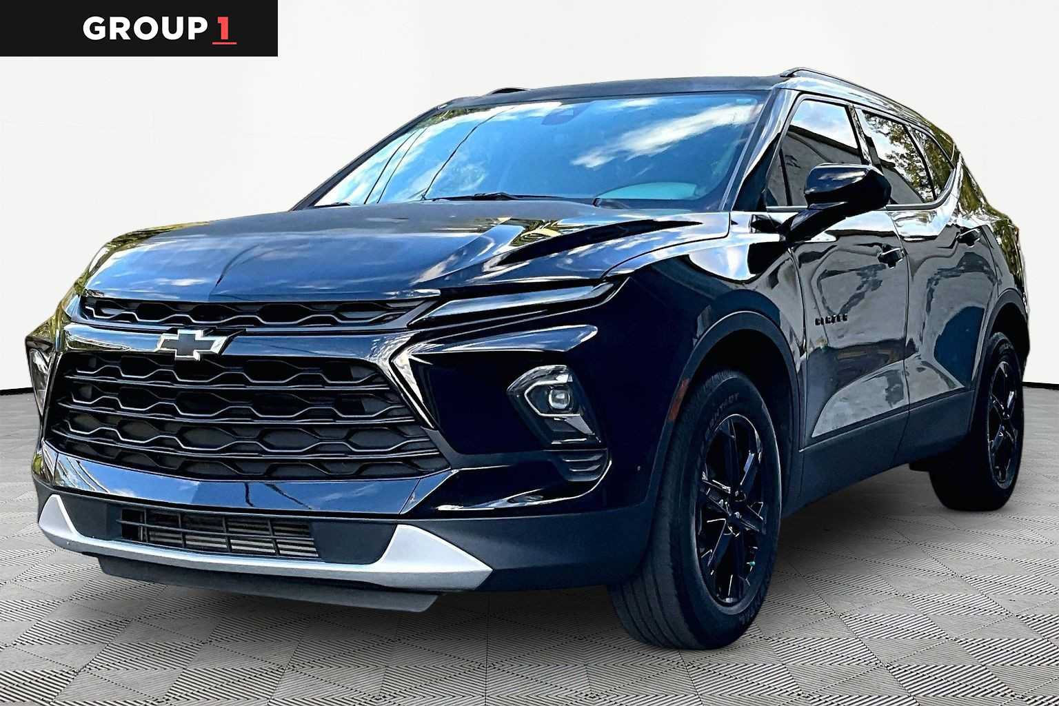 Used 2023 Chevrolet Blazer LT w/ Midnight/Sport Edition FWD image 1