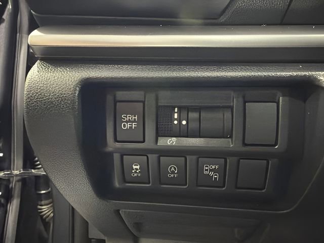 Used 2023 Subaru Crosstrek 2.5i Limited w/ Moonroof Package AWD/4WD image 15