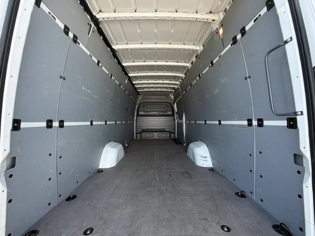 Used 2025 Mercedes-Benz Sprinter 2500 image 11
