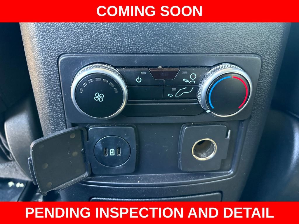 Used 2023 Ford Explorer XLT w/ Equipment Group 202A AWD/4WD image 19