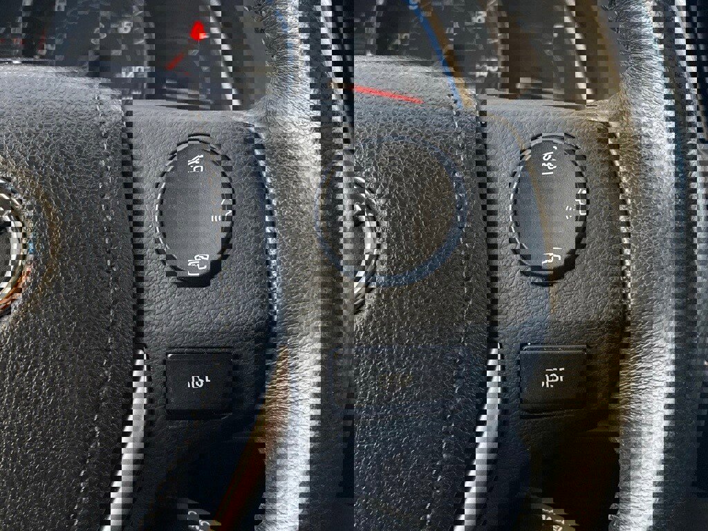 Used 2015 Toyota RAV4 Limited w/ Technology Package image 18