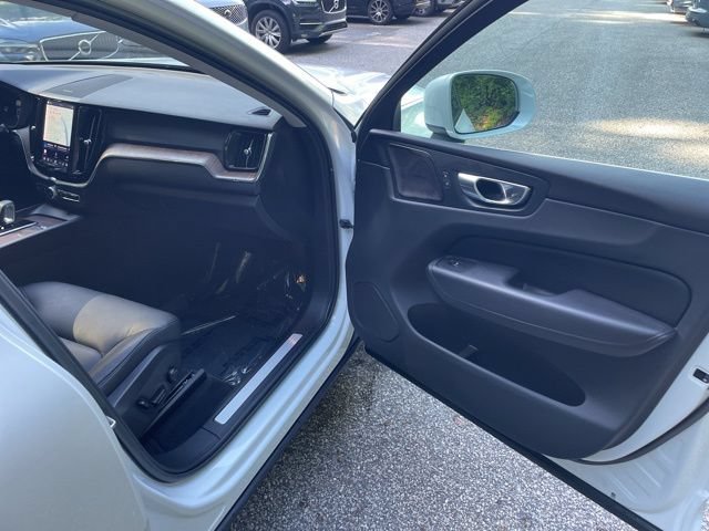 Certified 2023 Volvo XC60 B5 Plus w/ Climate Package AWD/4WD image 14
