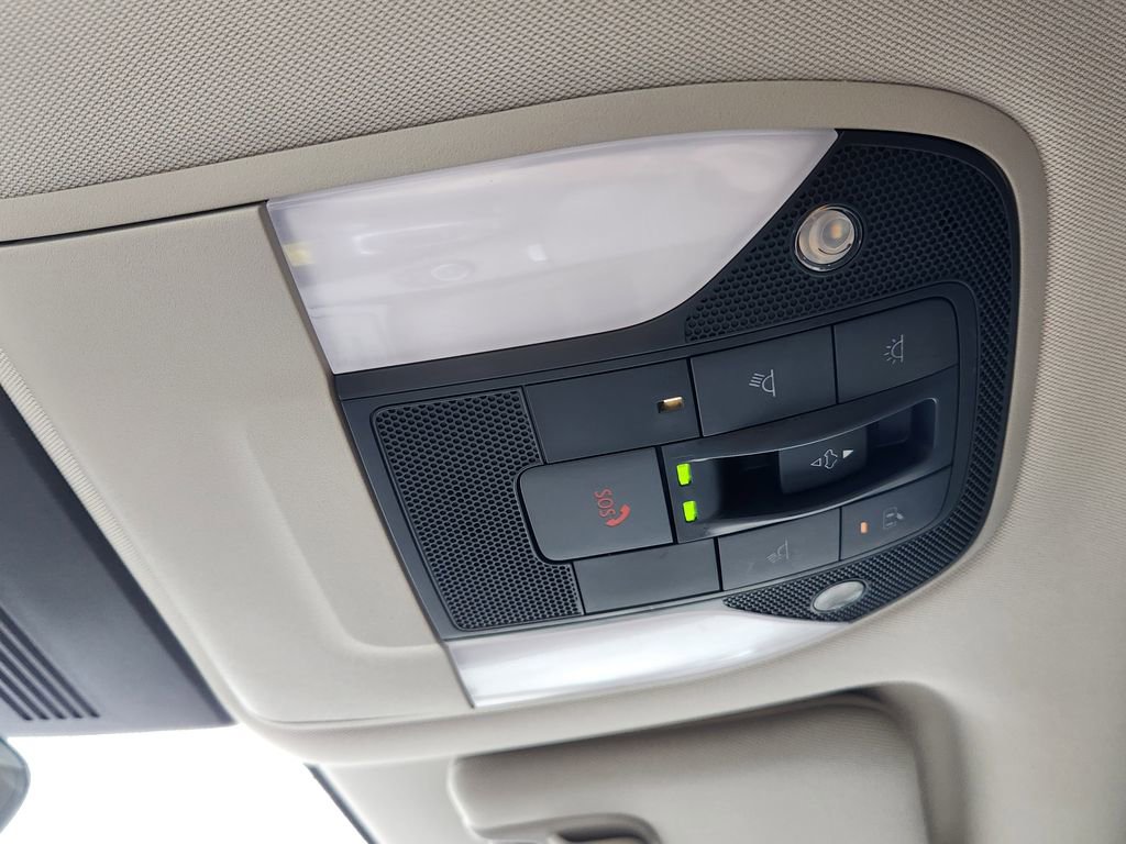 Used 2025 INFINITI QX50 Luxe w/ Accent Package image 33