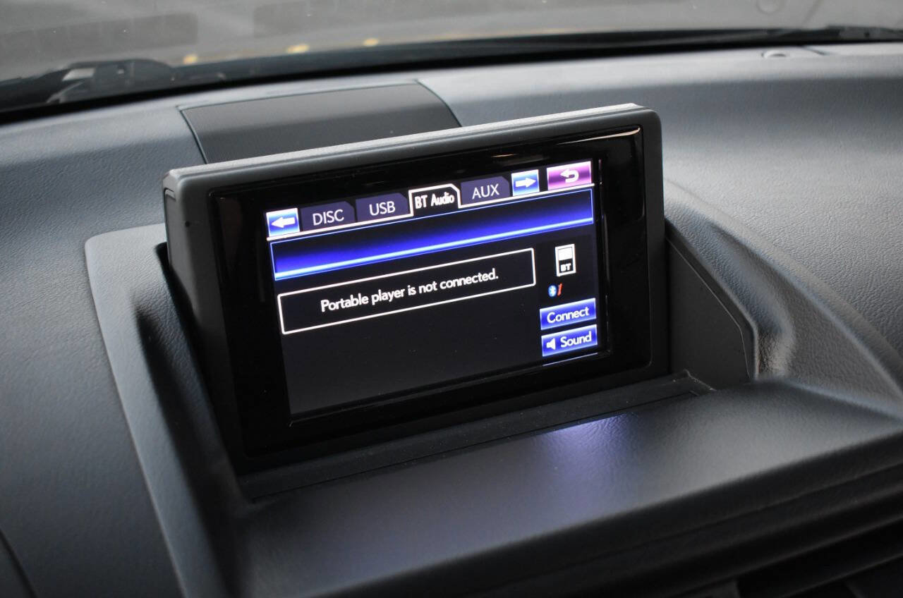 Used 2013 Lexus CT 200h image 25