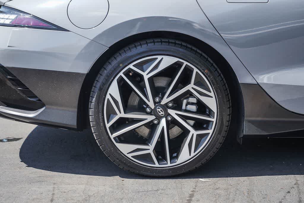Certified 2024 Hyundai Ioniq 6 SEL AWD/4WD image 8