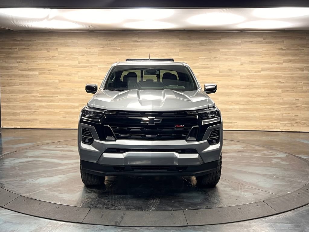 Used 2025 Chevrolet Colorado Z71 w/ Midnight Edition image 17