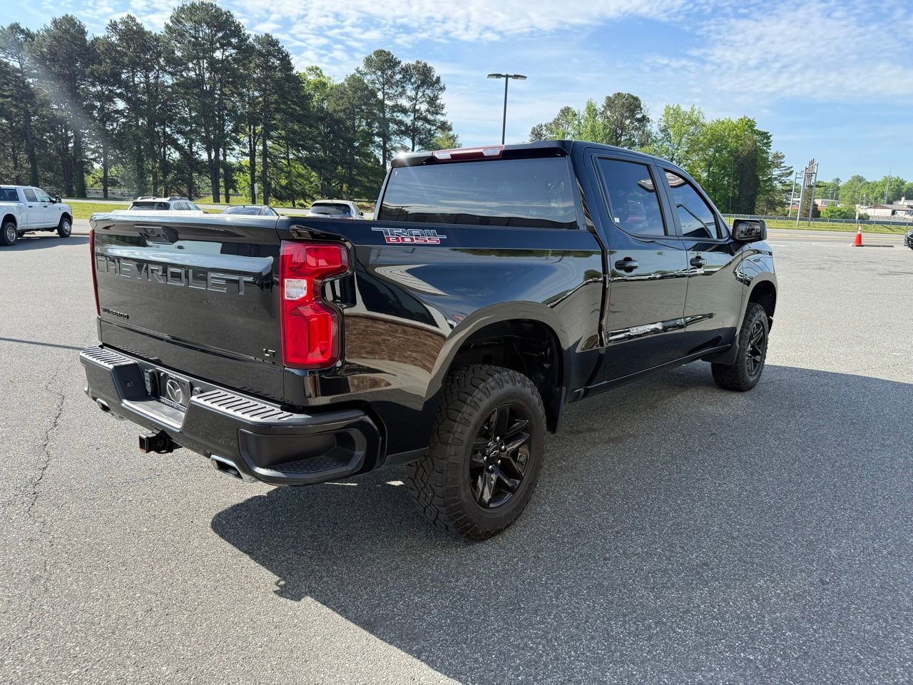 Used 2022 Chevrolet Silverado 1500 LT Trail Boss w/ LPO, Dark Essentials Package image 8