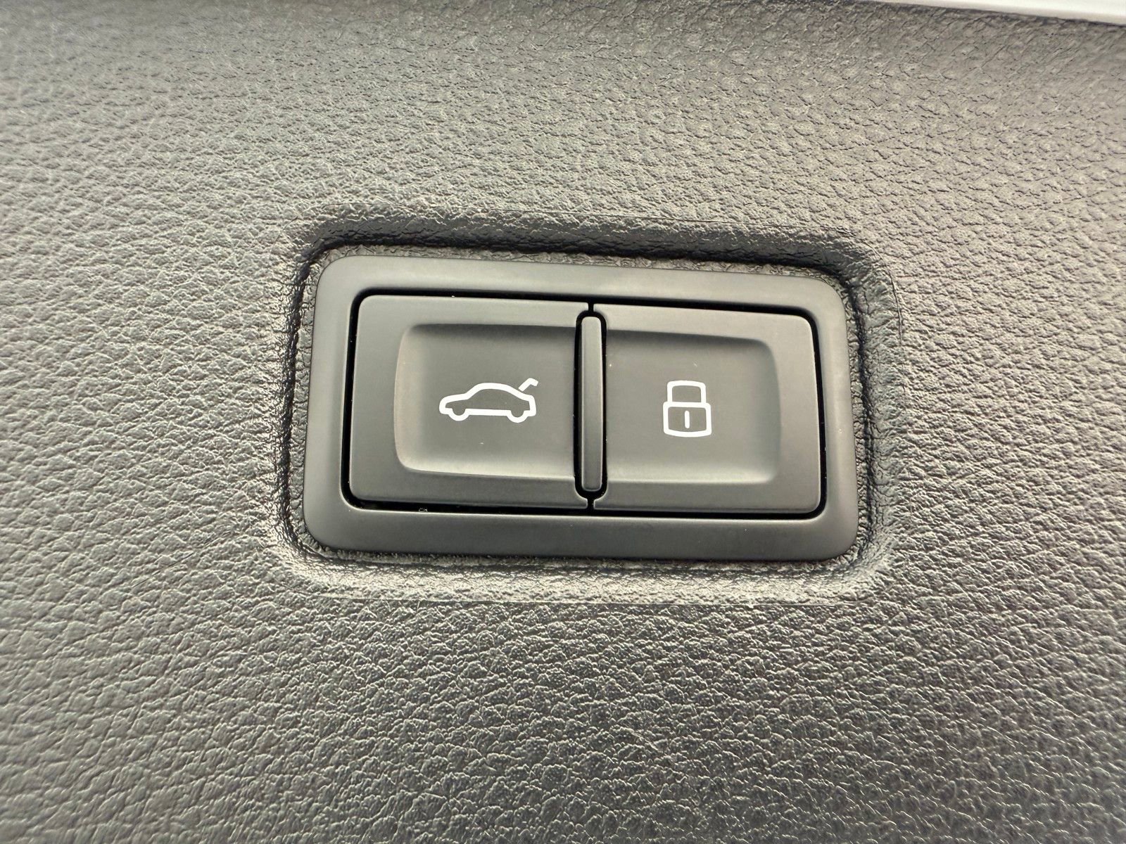 Used 2025 Audi Q7 3.0T Premium Plus image 32