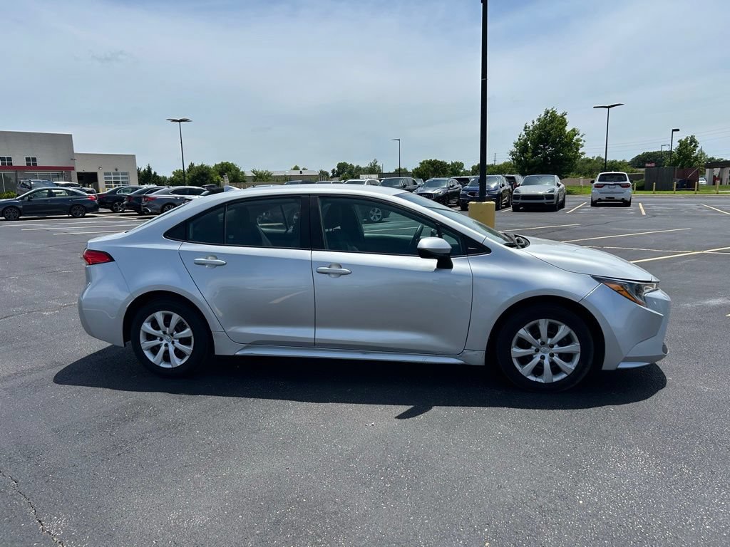Used 2022 Toyota Corolla LE FWD image 8