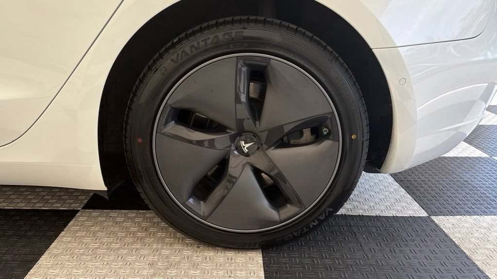 Used 2020 Tesla Model 3 Long Range AWD/4WD image 11