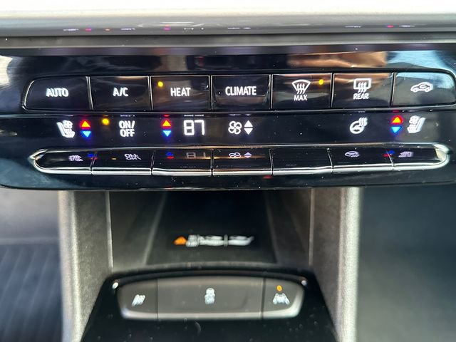 Used 2022 Chevrolet Bolt EUV Premier w/ Sun & Sound Package image 34