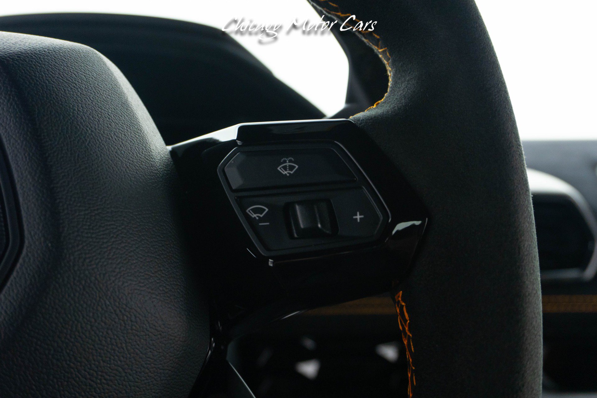 Used 2018 Lamborghini Huracan AWD/4WD image 40