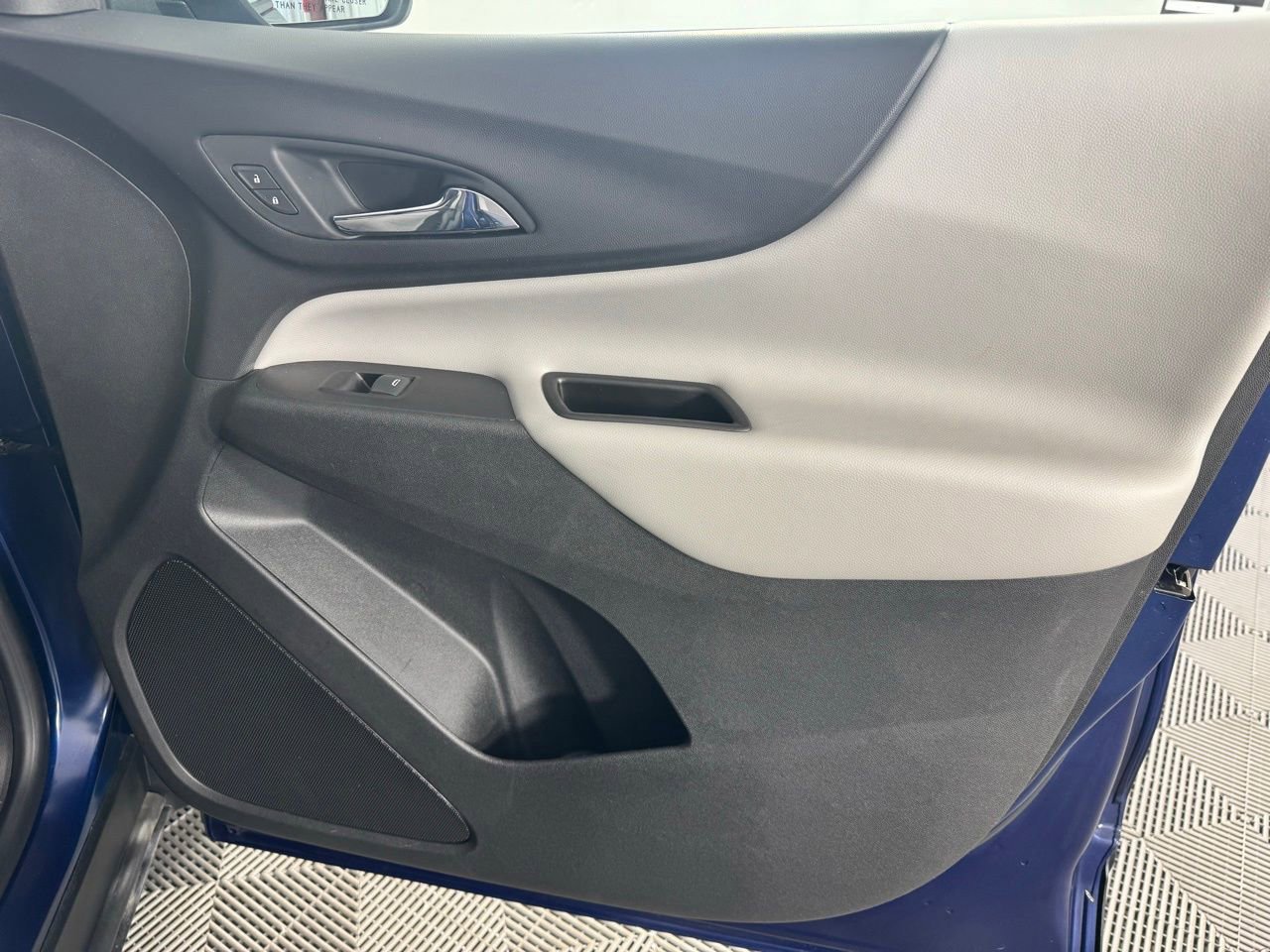 Used 2022 Chevrolet Equinox LS w/ LS Convenience Package image 29