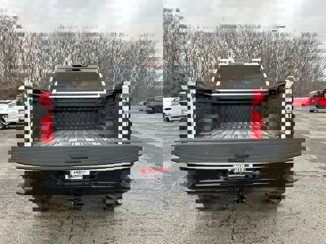 Used 2025 Chevrolet Silverado 2500 Custom w/ Custom Value Package AWD/4WD image 17