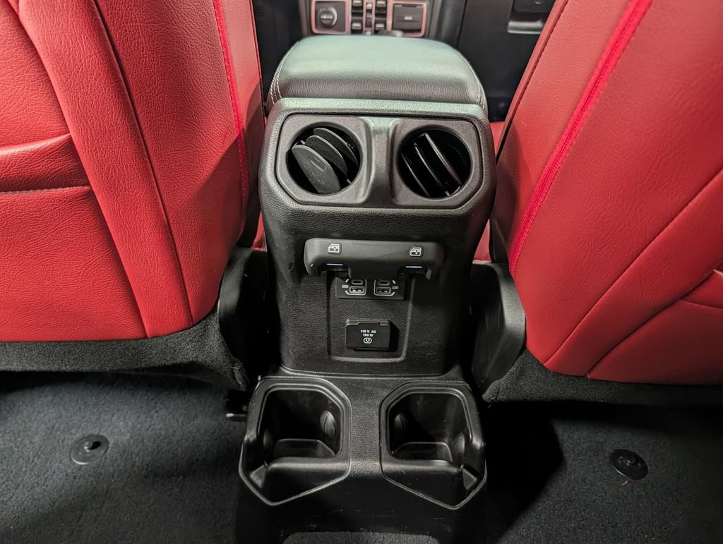 Used 2021 Jeep Wrangler Unlimited Sahara AWD/4WD image 28