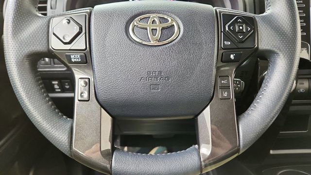 Used 2022 Toyota 4Runner TRD Off-Road image 39