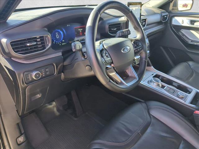 Used 2022 Ford Explorer Platinum w/ Equipment Group 601A image 10