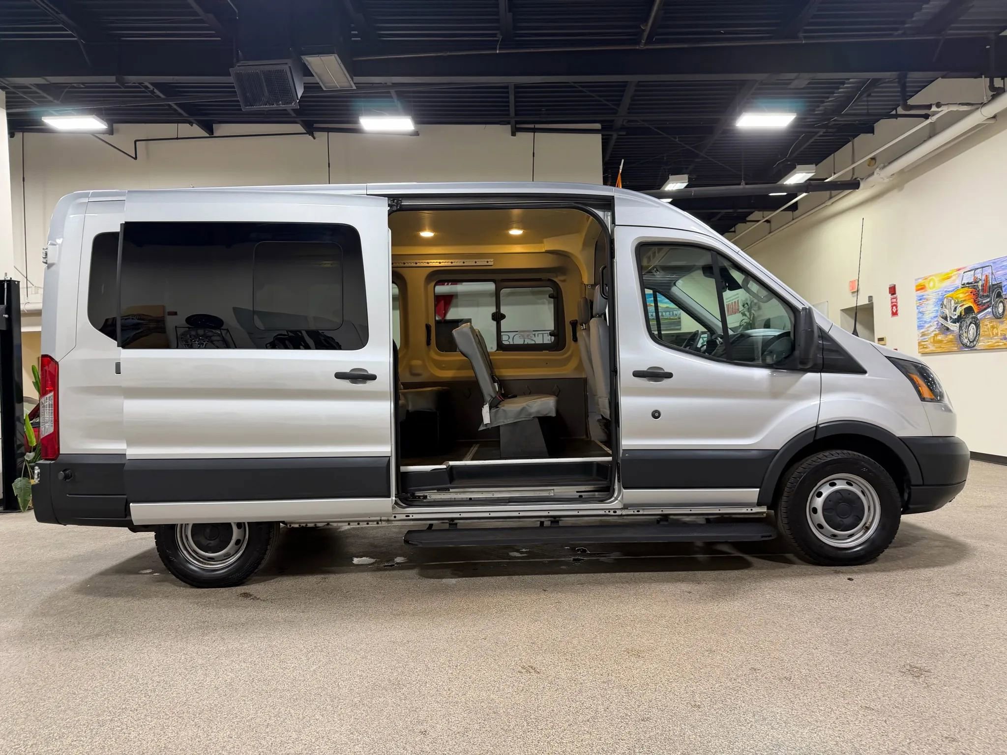 Used 2015 Ford Transit 250 148 Medium Roof RWD image 22