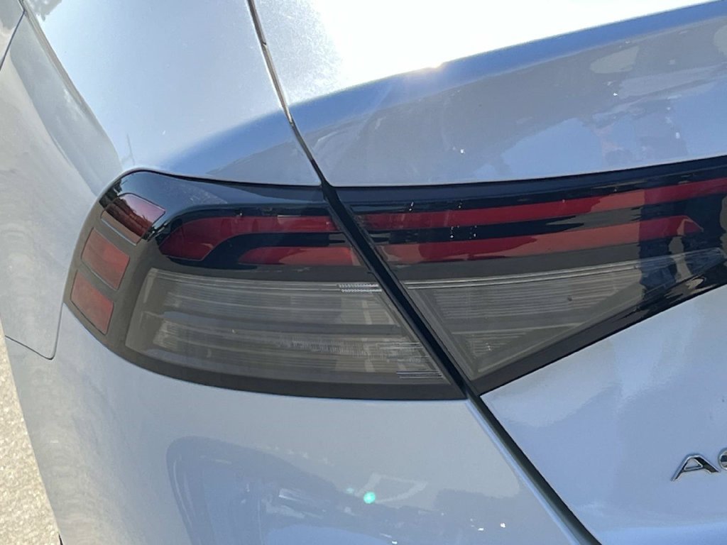 Used 2024 Honda Accord EX-L image 10