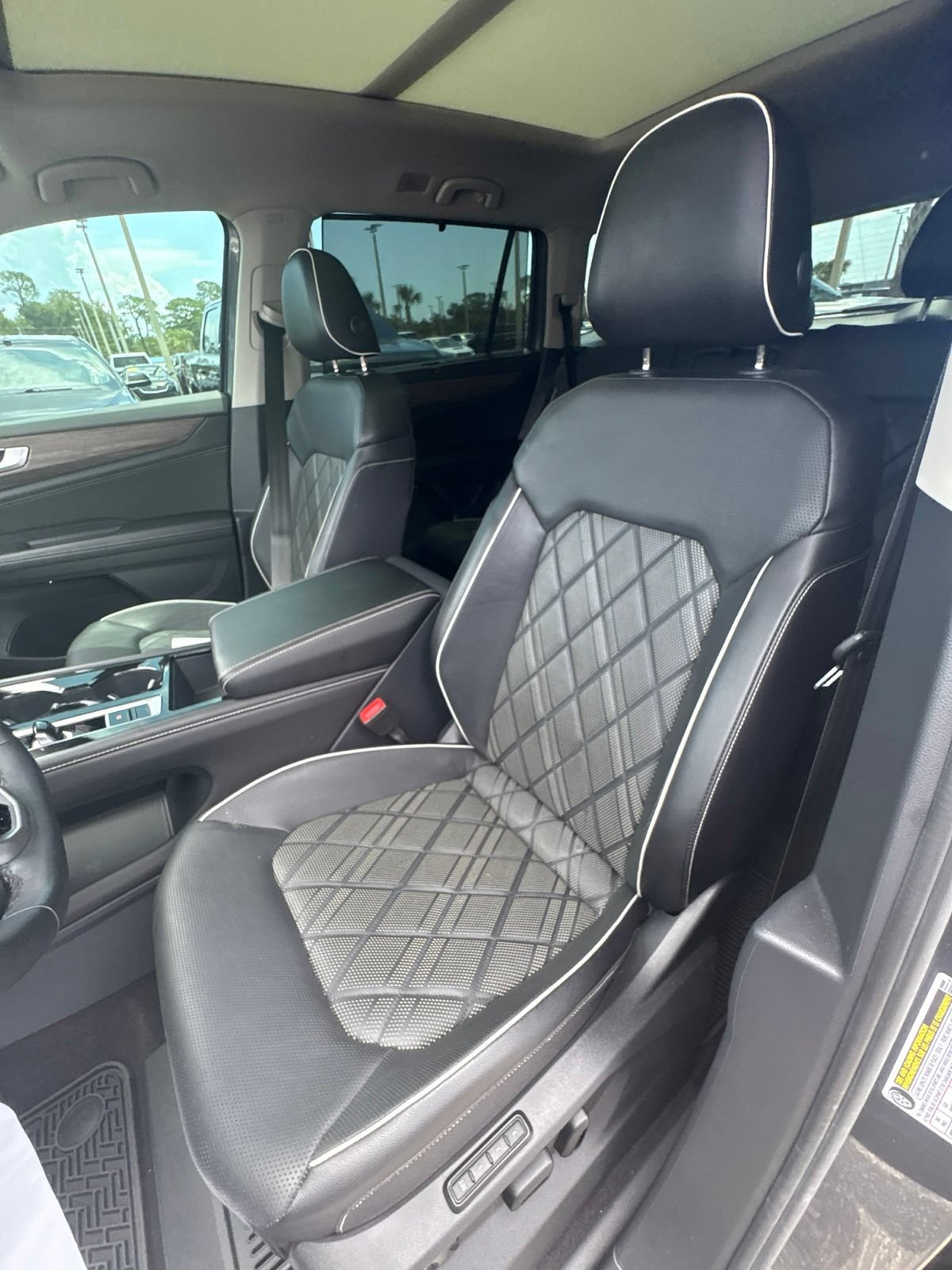 Used 2024 Chevrolet Tahoe LT RWD image 47