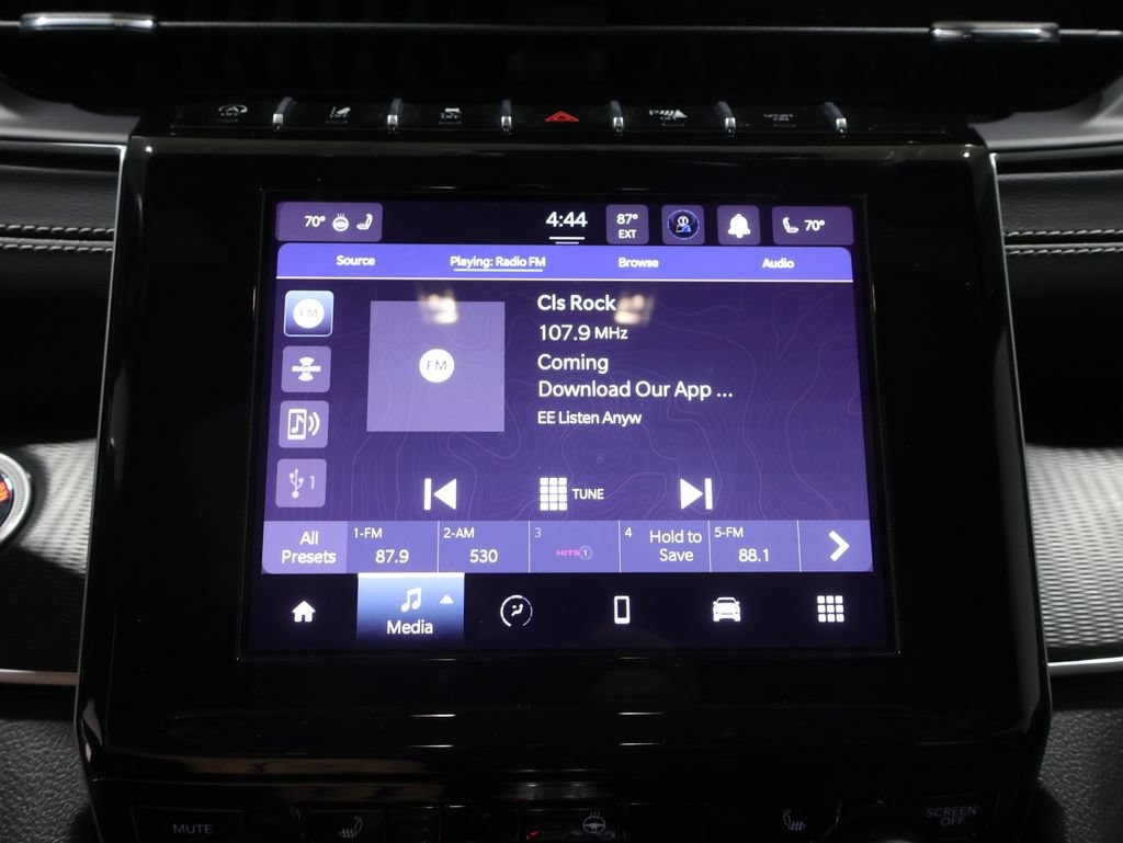 Used 2024 Jeep Grand Cherokee L Altitude AWD/4WD image 29