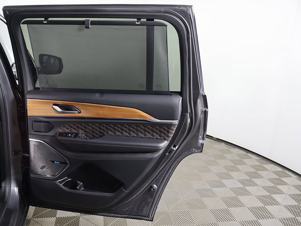 Used 2021 Jeep Grand Cherokee L Summit image 28