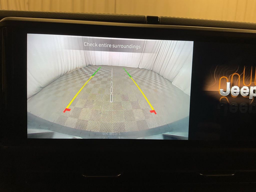 Used 2025 Jeep Wrangler Sahara image 20