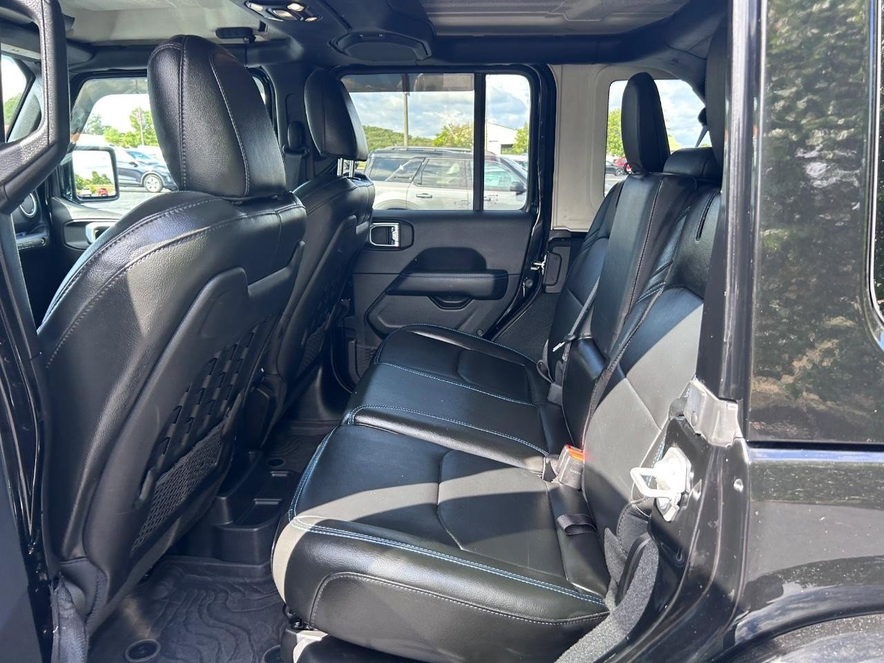 Used 2022 Jeep Wrangler Unlimited Rubicon 4xe w/ Cold Weather Group image 9