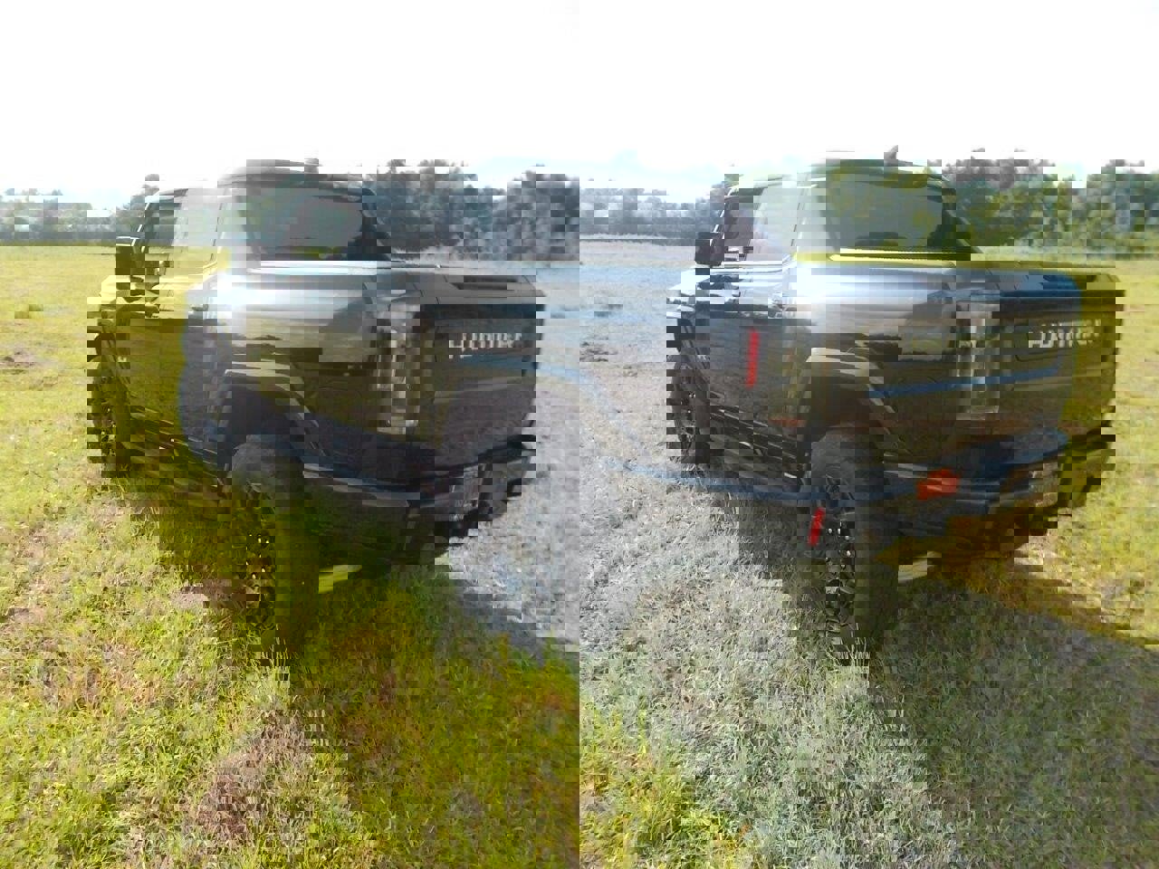 New 2025 GMC Hummer EV 2X image 6