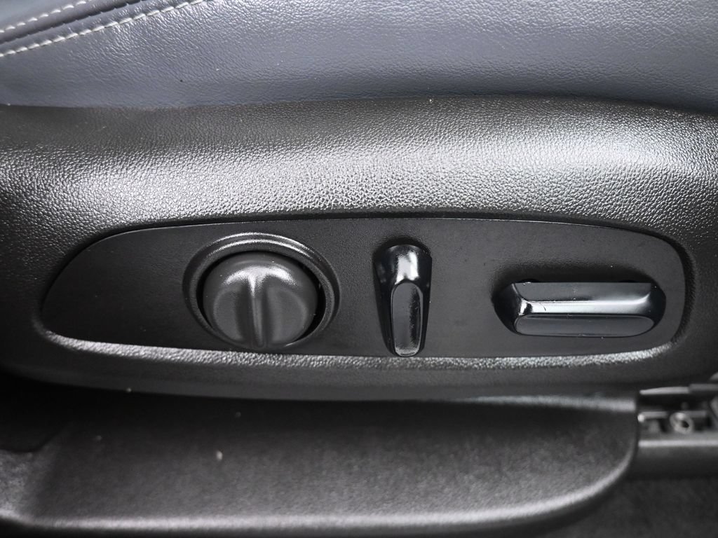 Used 2018 Buick Enclave Essence AWD/4WD image 52