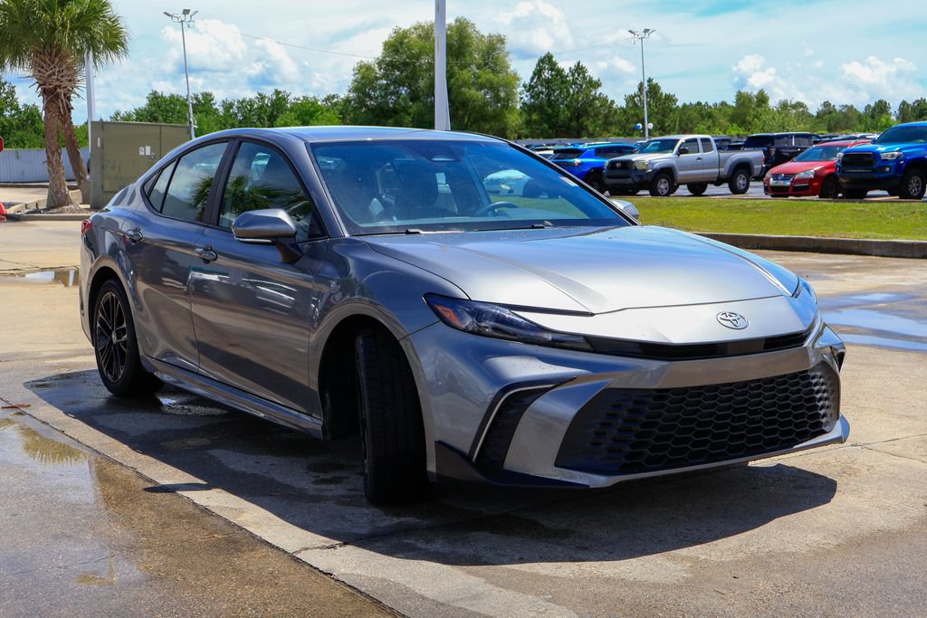 Used 2026 Toyota Camry SE FWD image 24