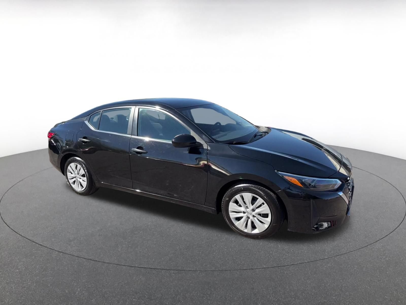 Used 2025 Nissan Sentra S FWD image 2