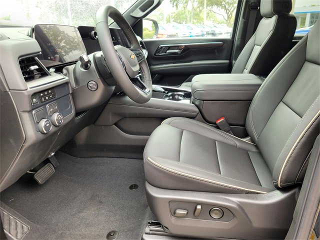 New 2025 Chevrolet Suburban Premier image 14