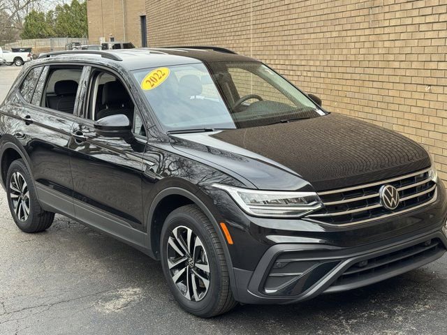 Used 2022 Volkswagen Tiguan S image 5