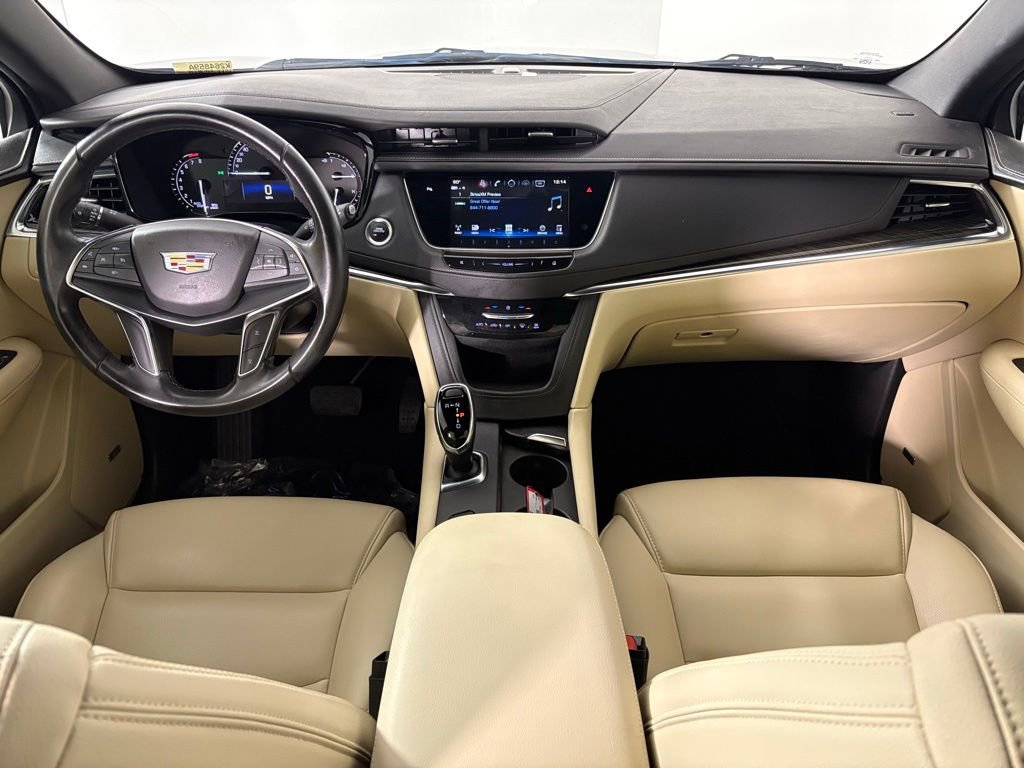 Used 2018 Cadillac XT5 FWD image 30