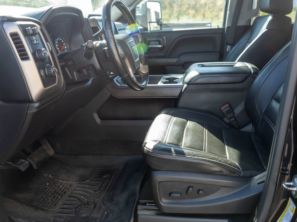 Used 2018 GMC Sierra 2500 Denali AWD/4WD image 12
