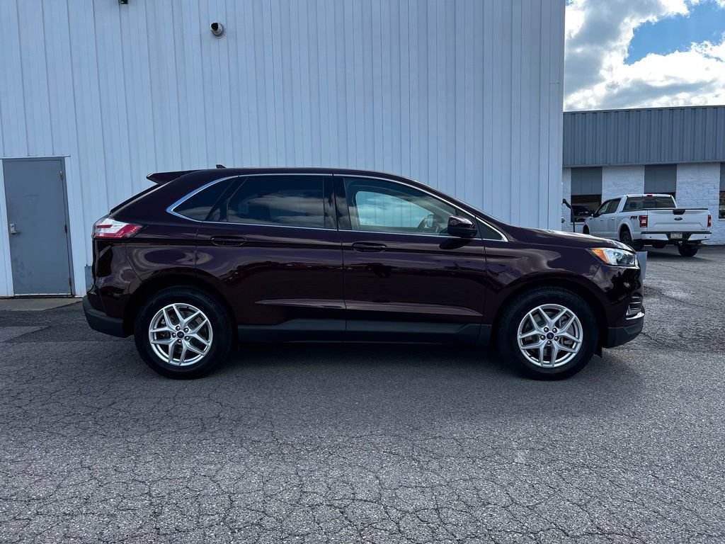 Used 2022 Ford Edge SEL w/ Convenience Package AWD/4WD image 2