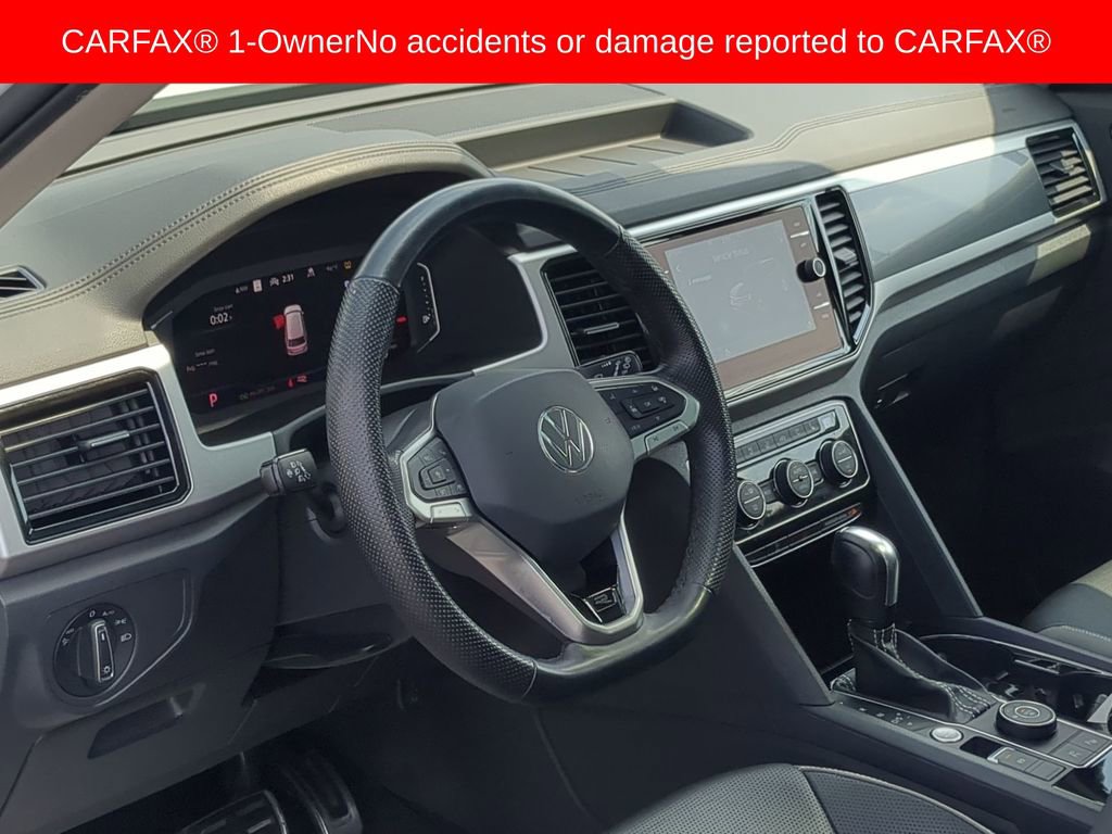 Used 2022 Volkswagen Atlas SEL Premium image 2