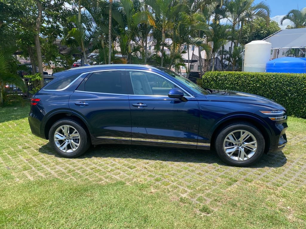 Certified 2022 Genesis GV70 2.5T AWD/4WD image 8