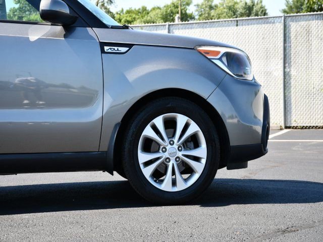 Used 2015 Kia Soul + w/ Audio Package FWD image 9