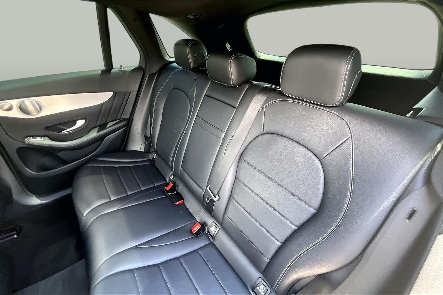 Used 2021 Mercedes-Benz GLC 300 image 21