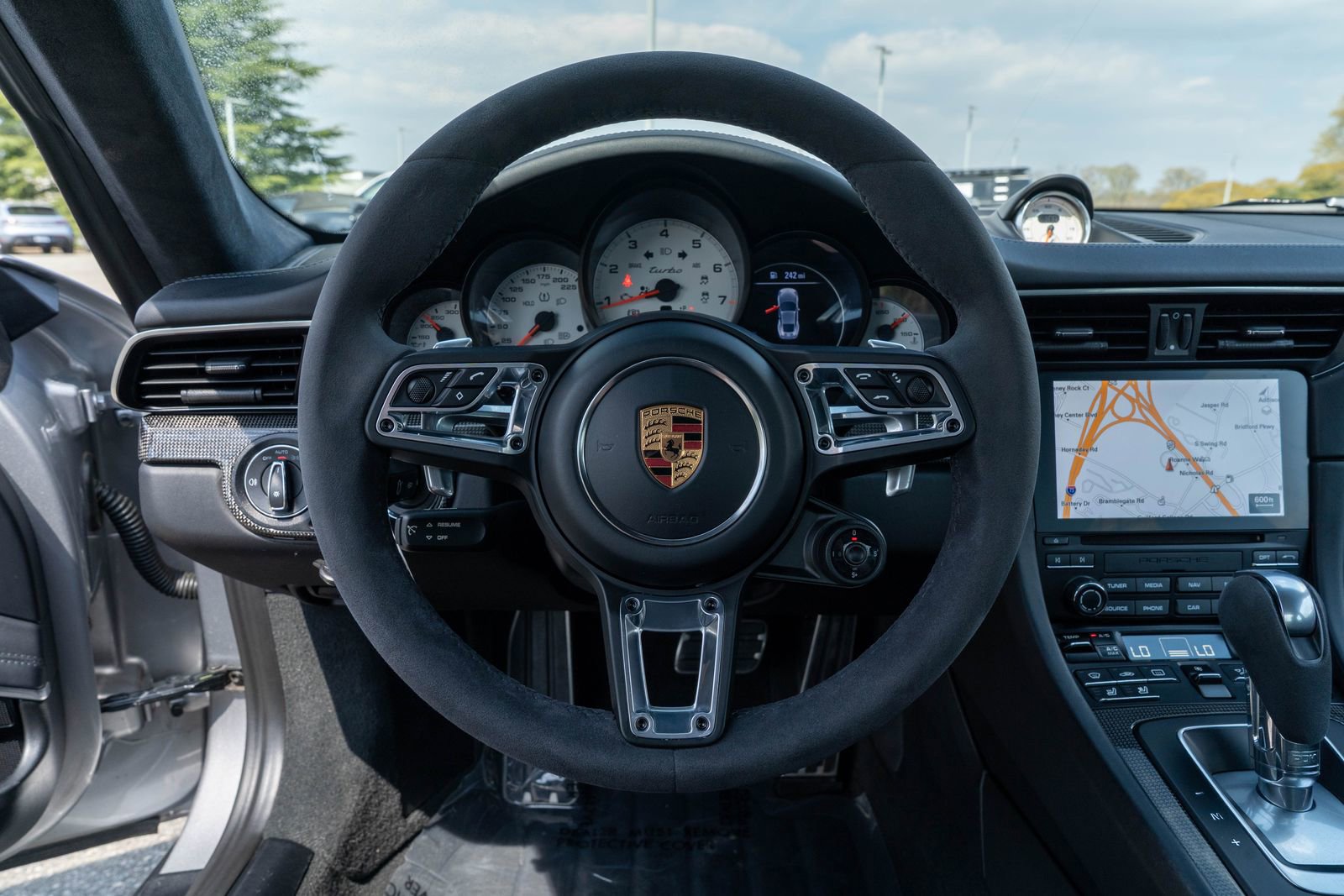Certified 2018 Porsche 911 Turbo image 25