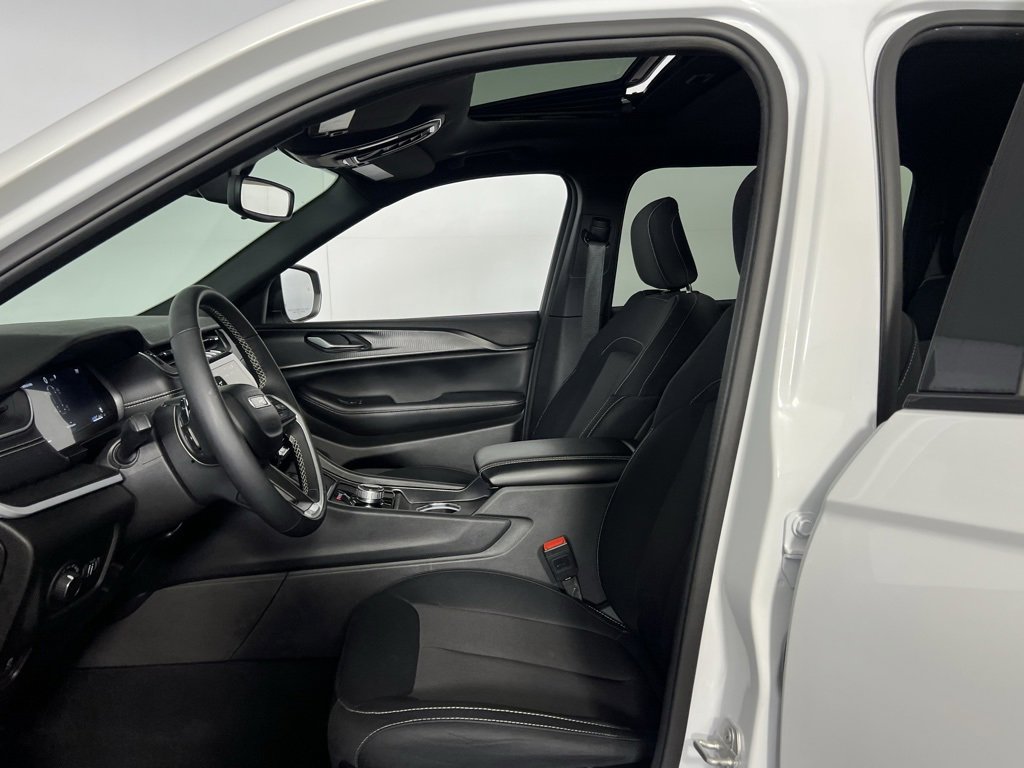 Certified 2024 Jeep Grand Cherokee L Laredo w/ Luxury Tech Group I image 20