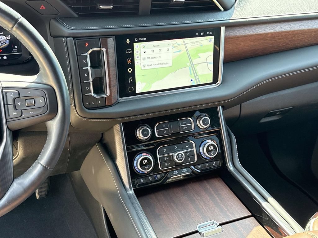 Used 2024 GMC Yukon Denali Ultimate AWD/4WD image 9